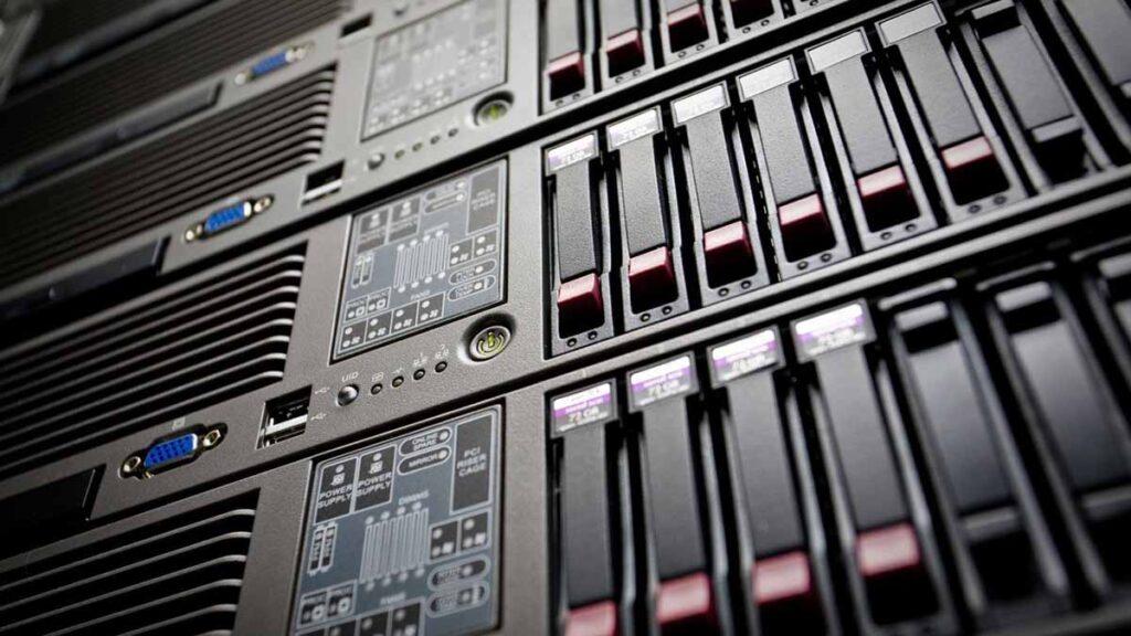 RAID 5 SSD benefits for web hosting